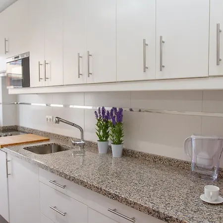 Lydia Uno Apartment *